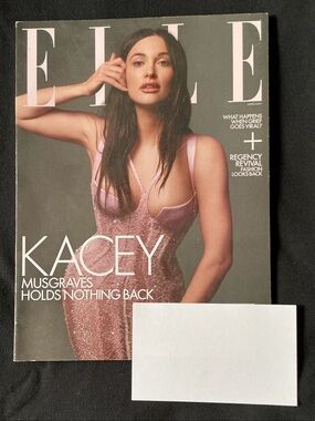 Elle Kacey Musgraves